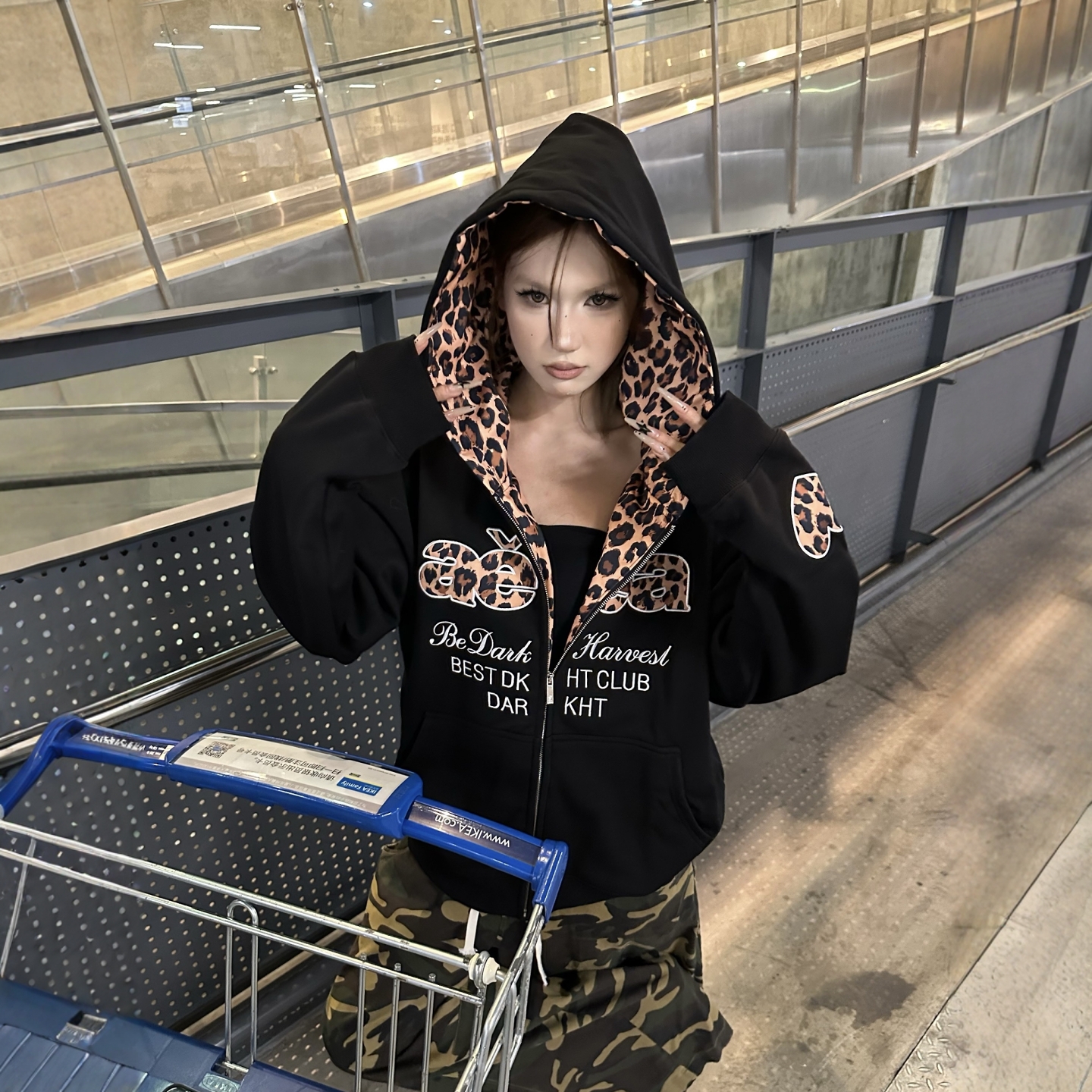 美式复古豹纹拼接字母刺绣开衫