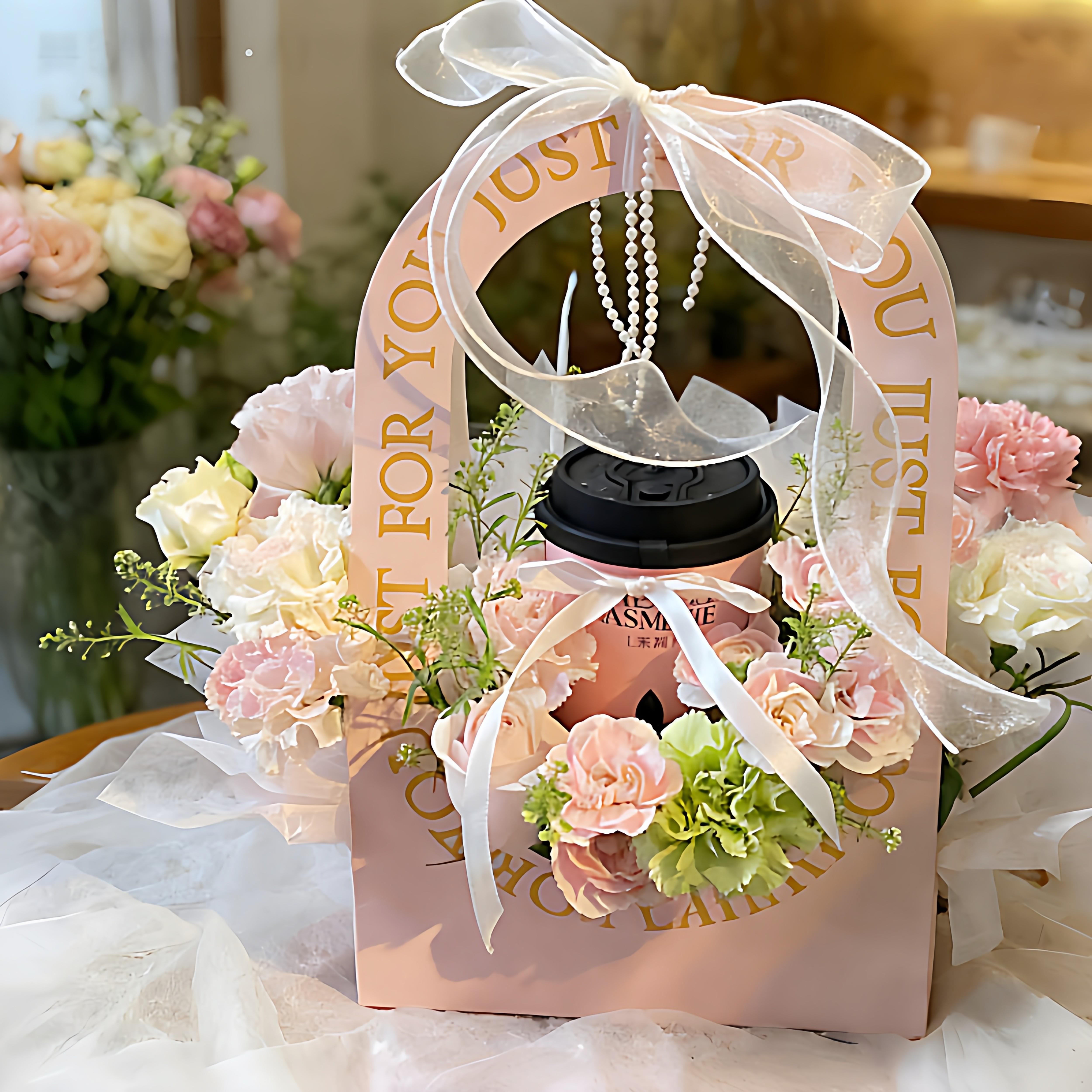 ins风手提花盒咖啡奶茶杯托三八妇女神节伴手礼物包装盒插画礼盒