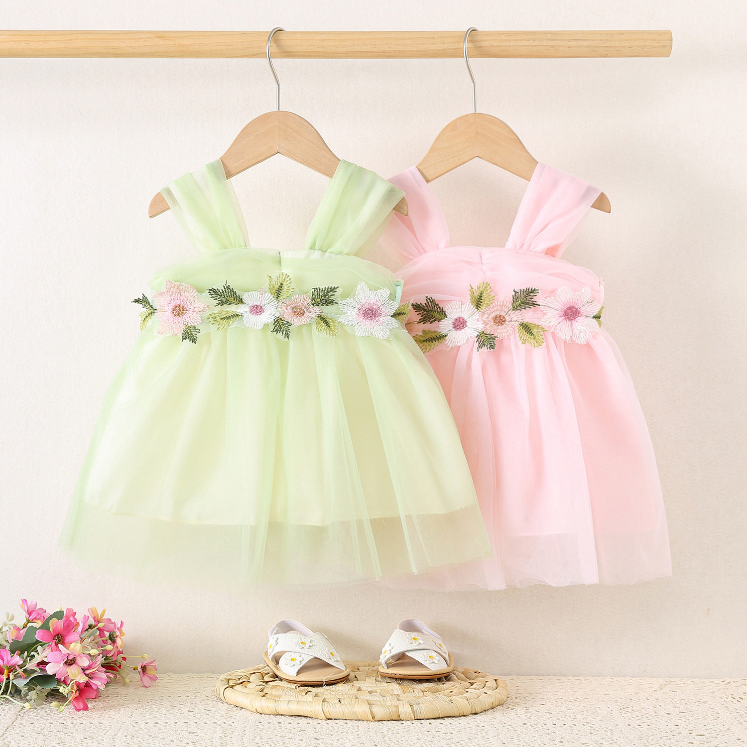 1689夏季童装女童网纱肩带裙腰间花公主唯美连衣裙1-3宝宝裙