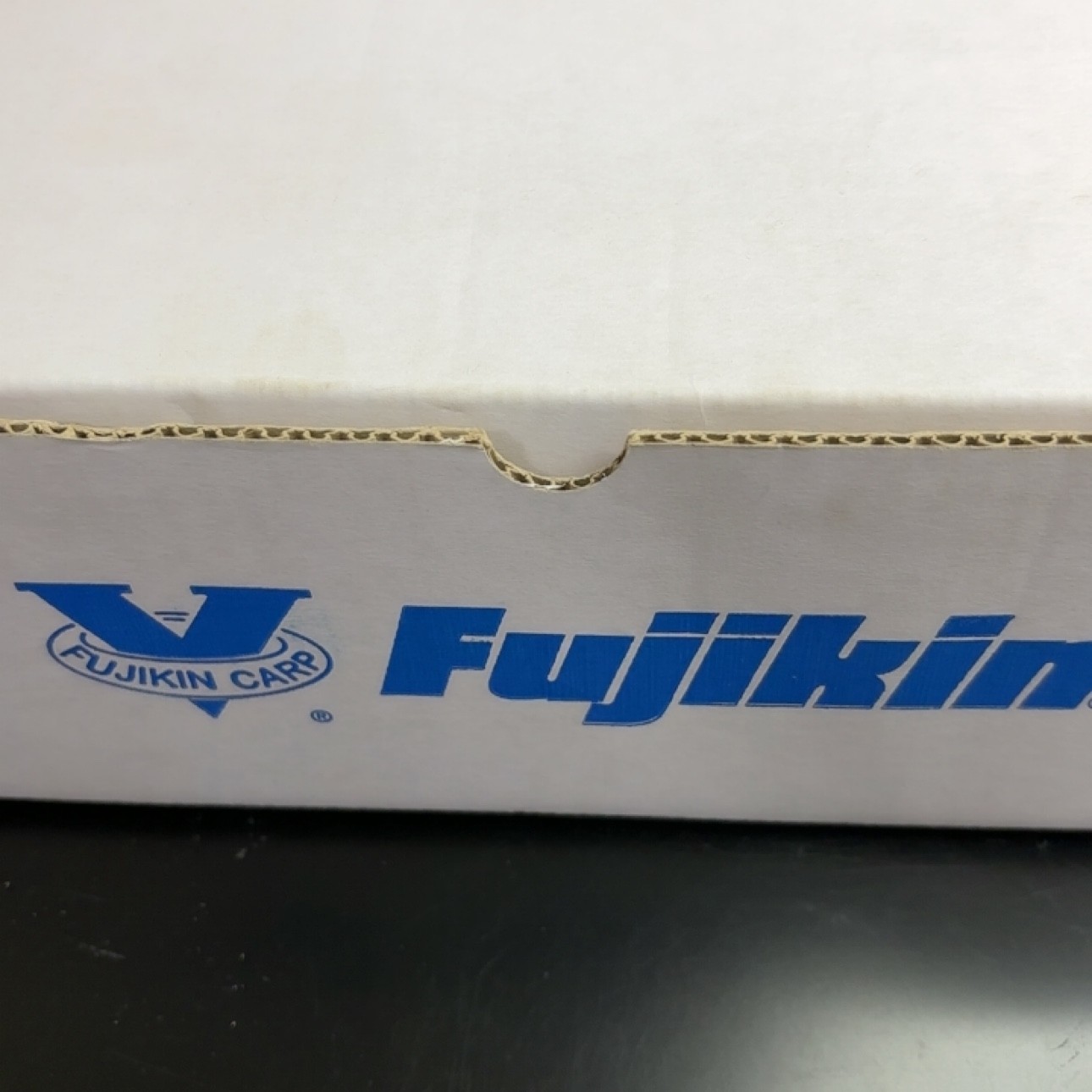 Fujikin手动25A波纹管阀 单吹扫口CF-HFC25A-10PC1FSM-BK-KZ