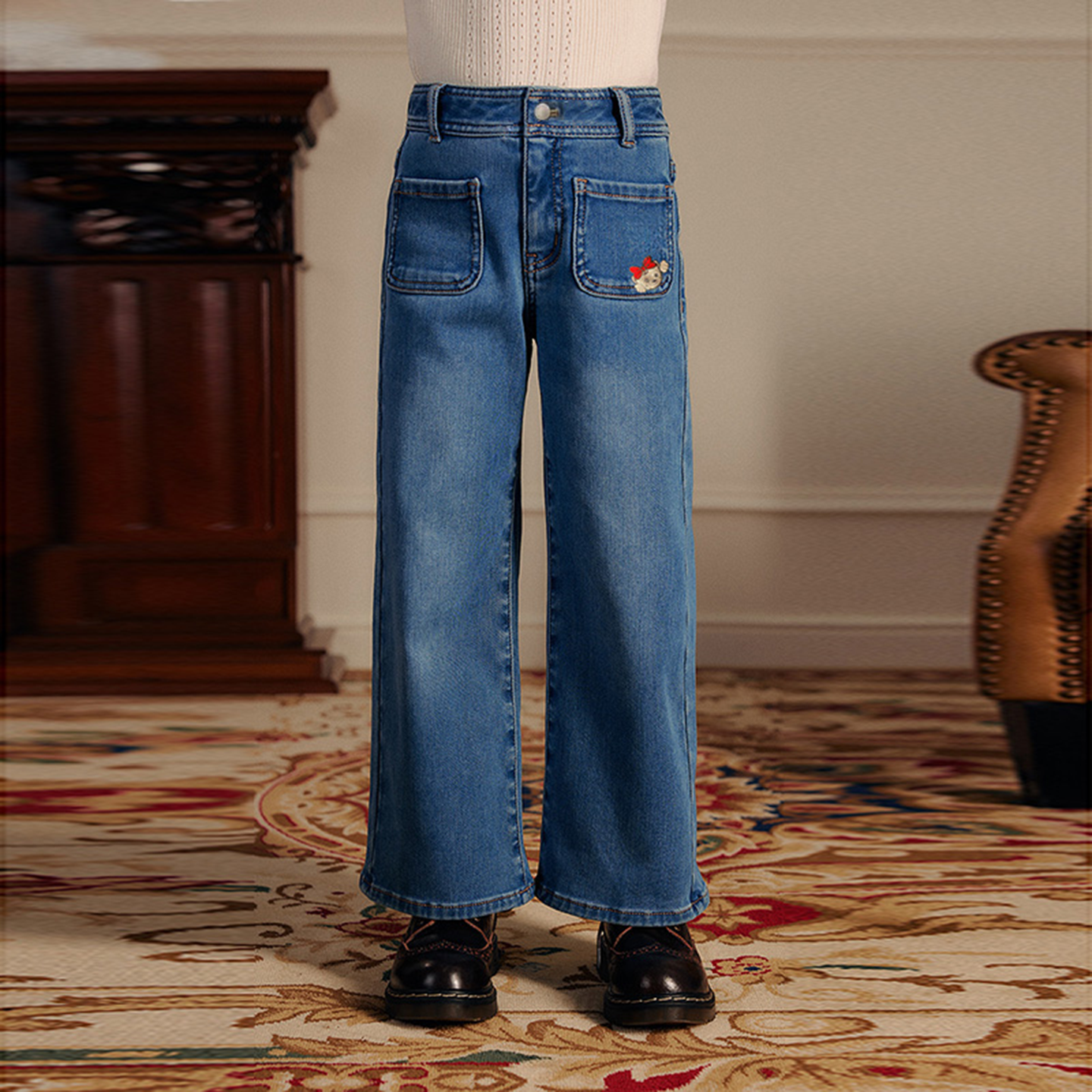 春季新款围尼小熊女童休闲时尚宽松微阔腿常规薄款牛仔裤验货品质
