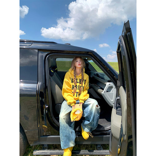 NECOYEP美式字母黄色连帽卫衣