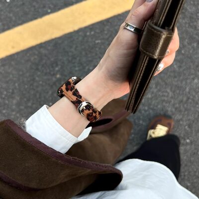 小蛮腰豹纹丝绒手表带适用红米56se小米89proS10iwatch11华为fit4