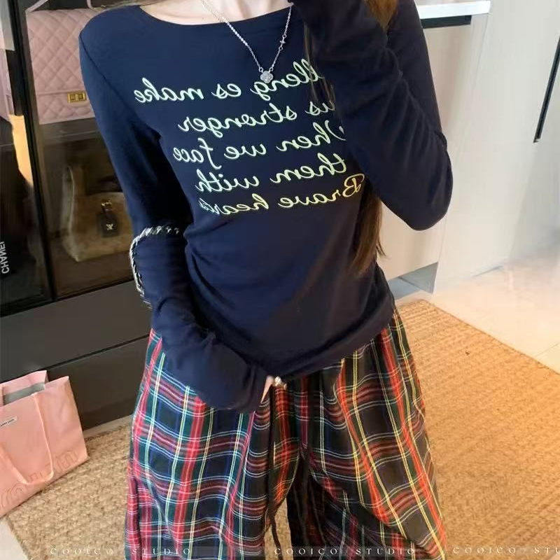 2025新款女款秋季打底修身显瘦字母长袖T恤