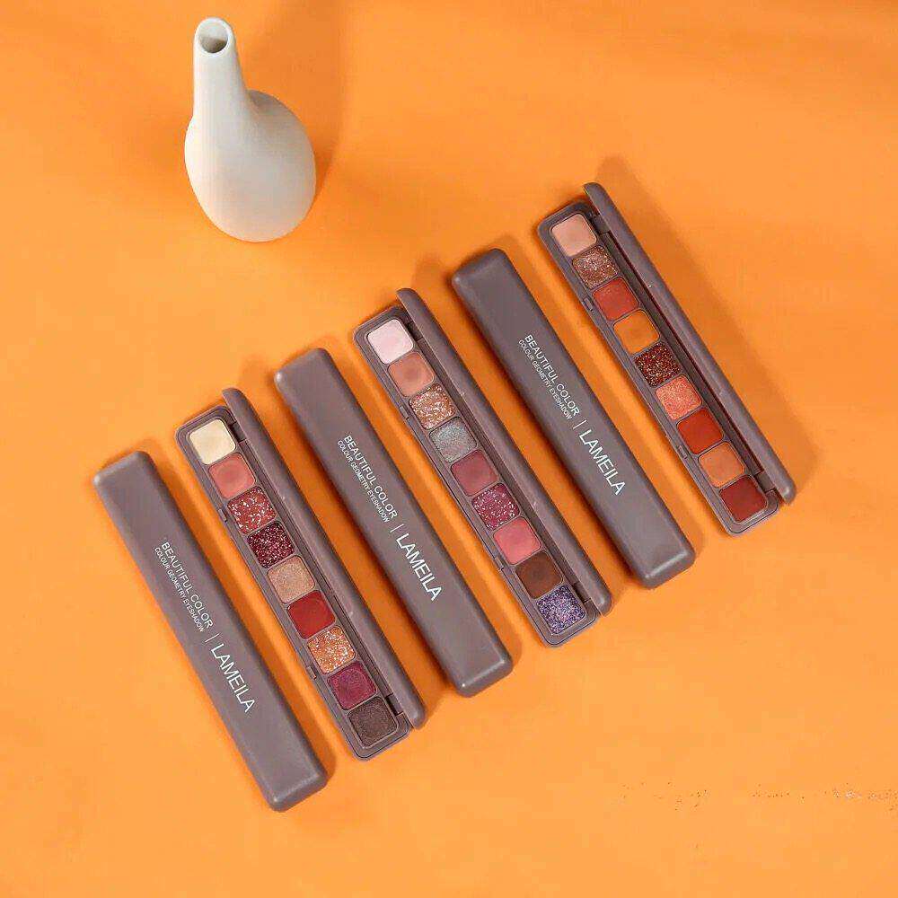 李佳埼推荐超火爆款九色眼影盘便携闪粉珠光防水平价学生大地色