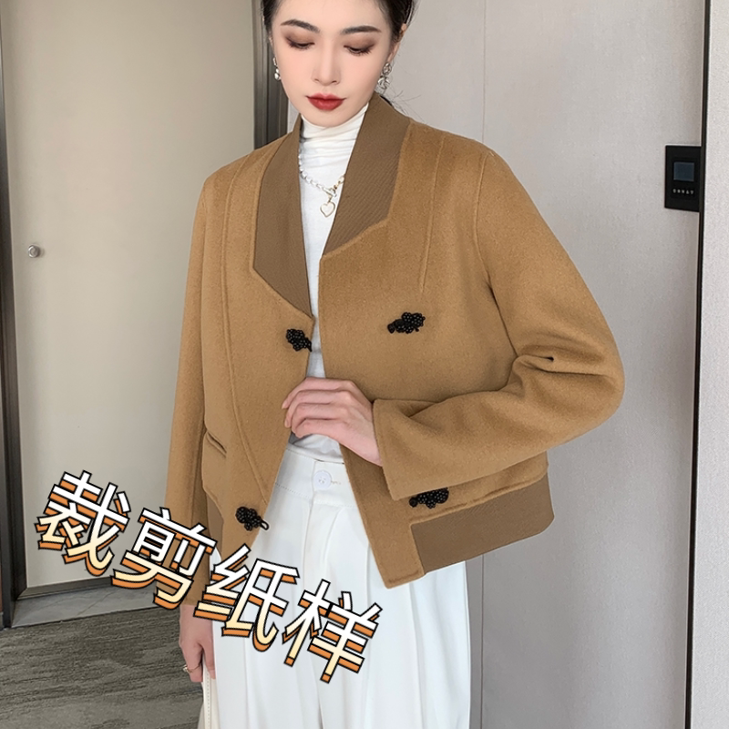 秋冬新款小个子驼色双面羊绒大衣裁剪纸样小香风短款羊毛呢子外套图片