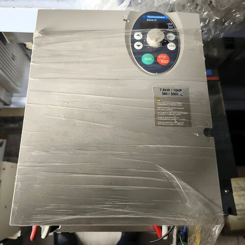 施耐德Telemecanique变频器ATV31HU7 议价