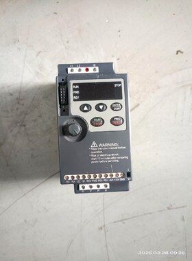 众辰变频器1.5KWNZ100-1R5G-2成色如图功 议价