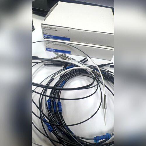 E32-TC200F 细径探头对射光纤 150元 无 议价