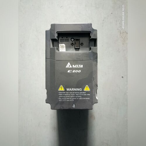 变频器2.2kw三相输入VFD022CB43A-20二 议价