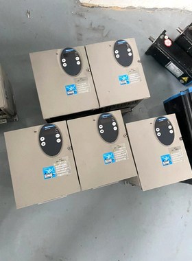 施耐德伺服驱动器电机一套BSH1402P11A1ALXM0 议价