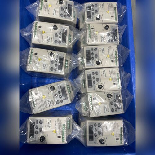 变频器VFD007L21A 没有包装0.75KW 2 议价