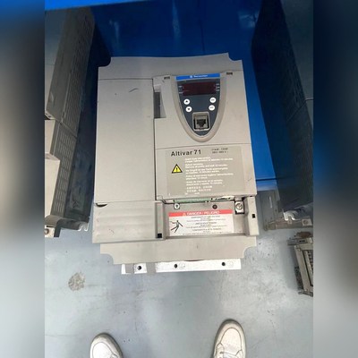 施耐德变频器ATV71HD11N4Z 11KW 380V 原 议价