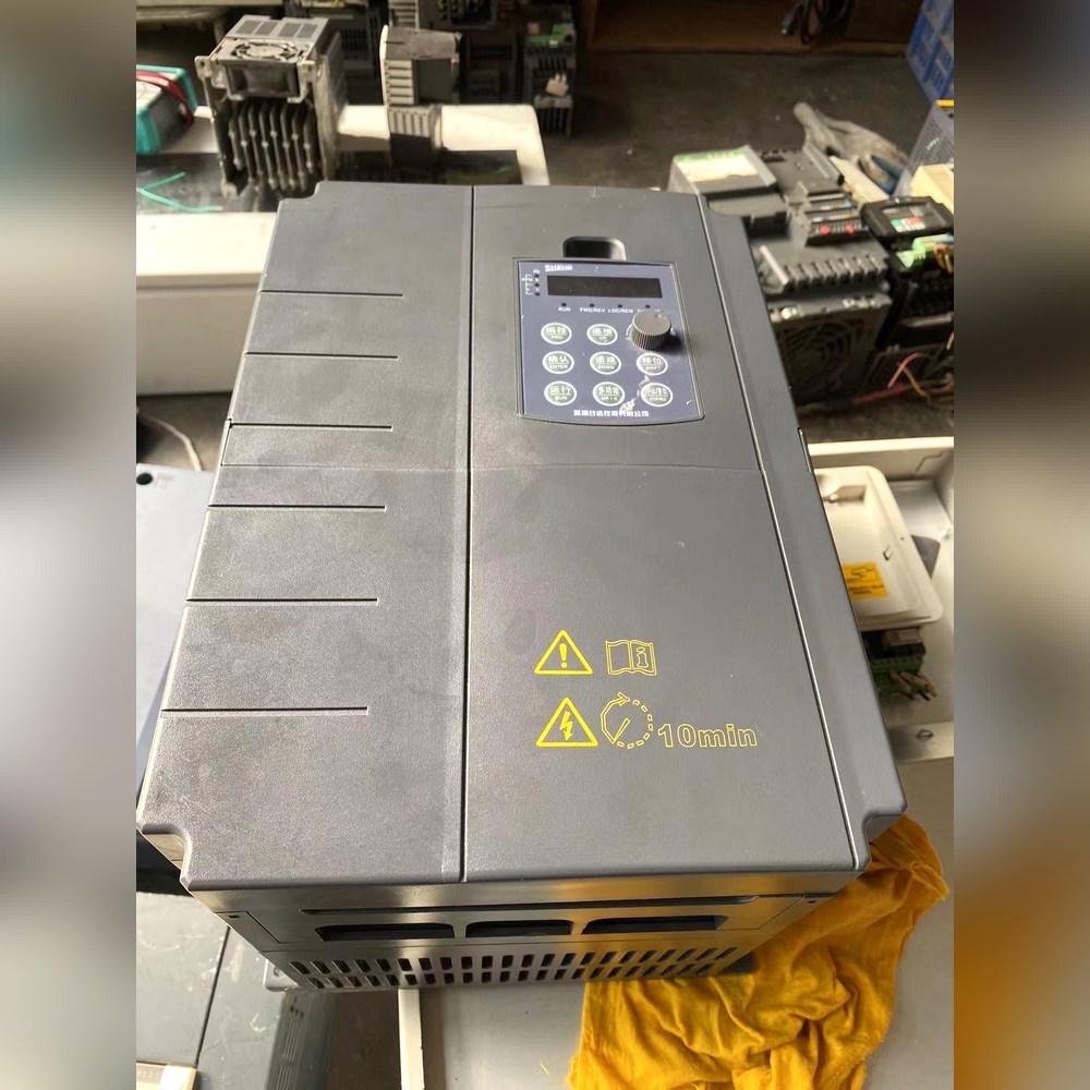 V800-18. 5KWG22KWP-3P 深圳变频器 议价