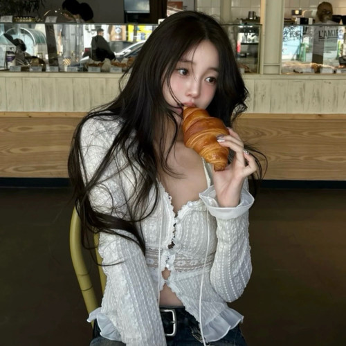 倪拉____韩韩系纯净感(◕‿◕)  绝美奶油蕾丝衫