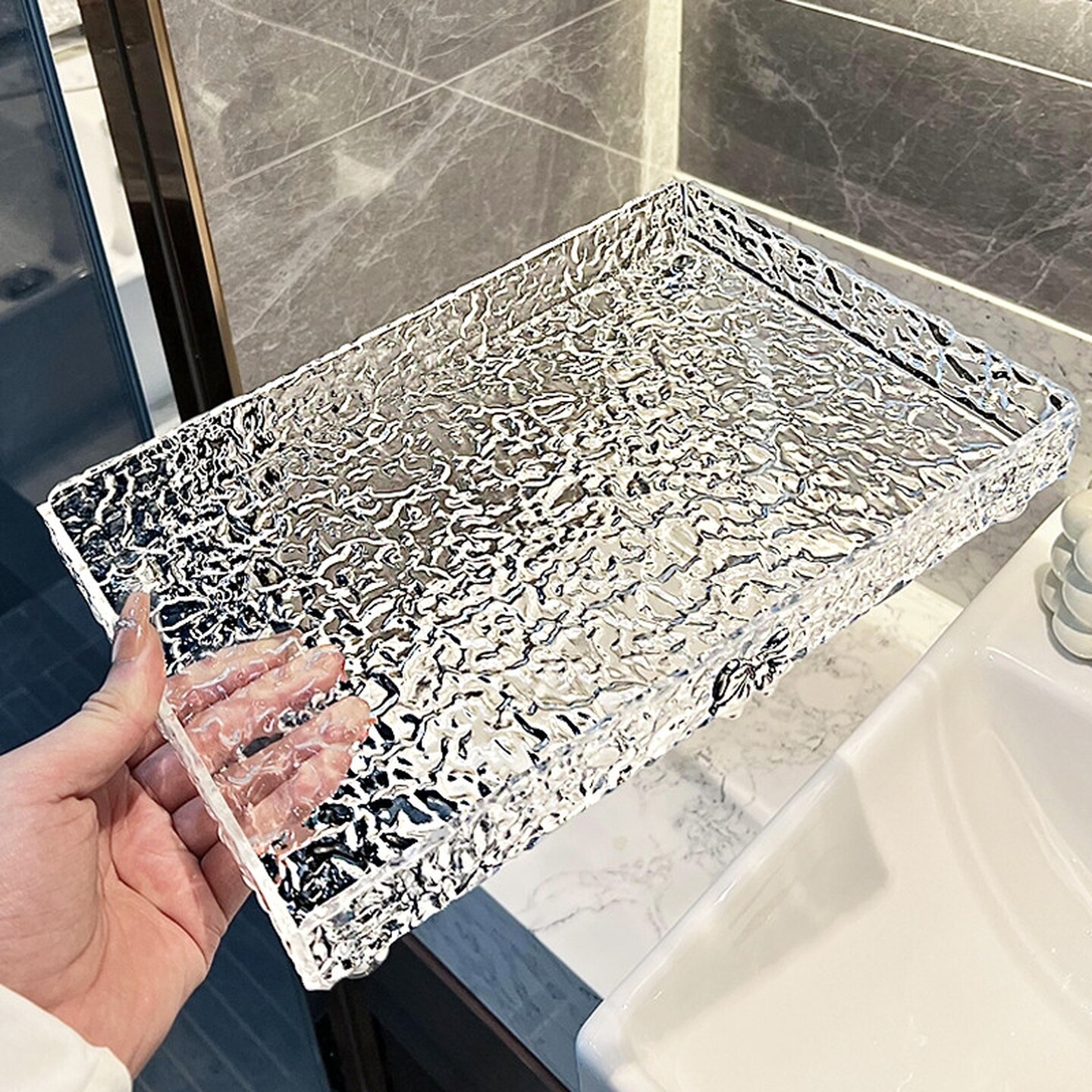 卫生间厕所台面洗手间托盘化妆品亚克力浴室收纳洗漱置物架子摆件