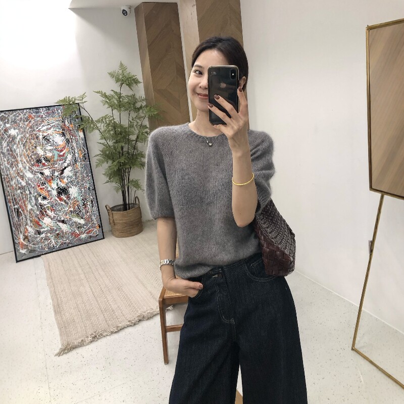 2026无缝一体羊毛衫秋季穿搭中袖针织女宽松短袖内搭打底毛衣上衣