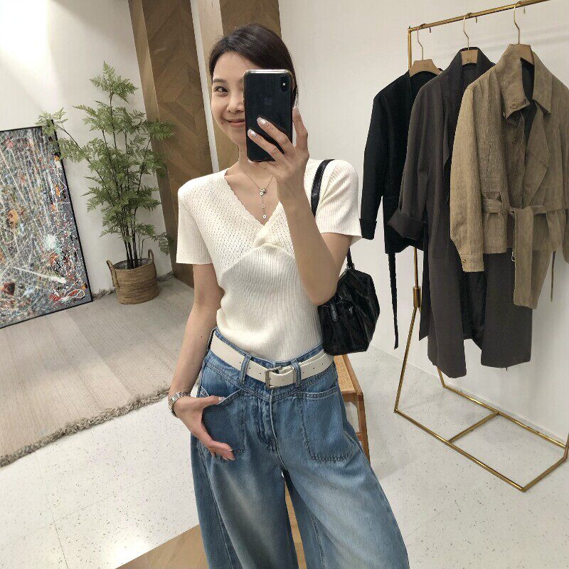 2026春夏季法式气质V领镂空细羊毛针织衫女休闲百搭短袖上衣薄款