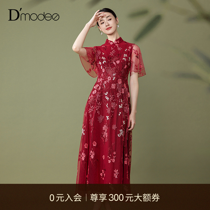 经典旗袍领，收腰设计，重工绣花