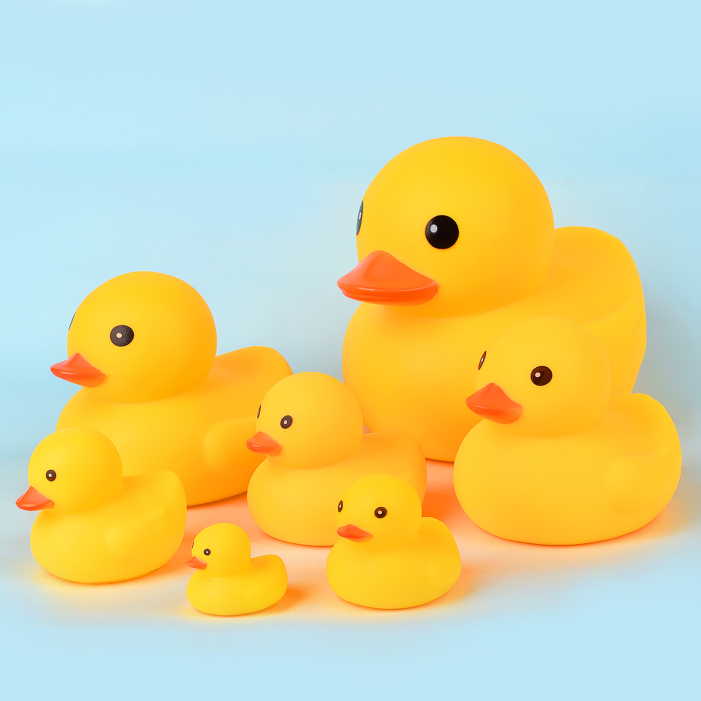 宝宝洗澡玩具小黄鸭儿童泳池戏水捏捏叫发声网红小鸭子男女孩