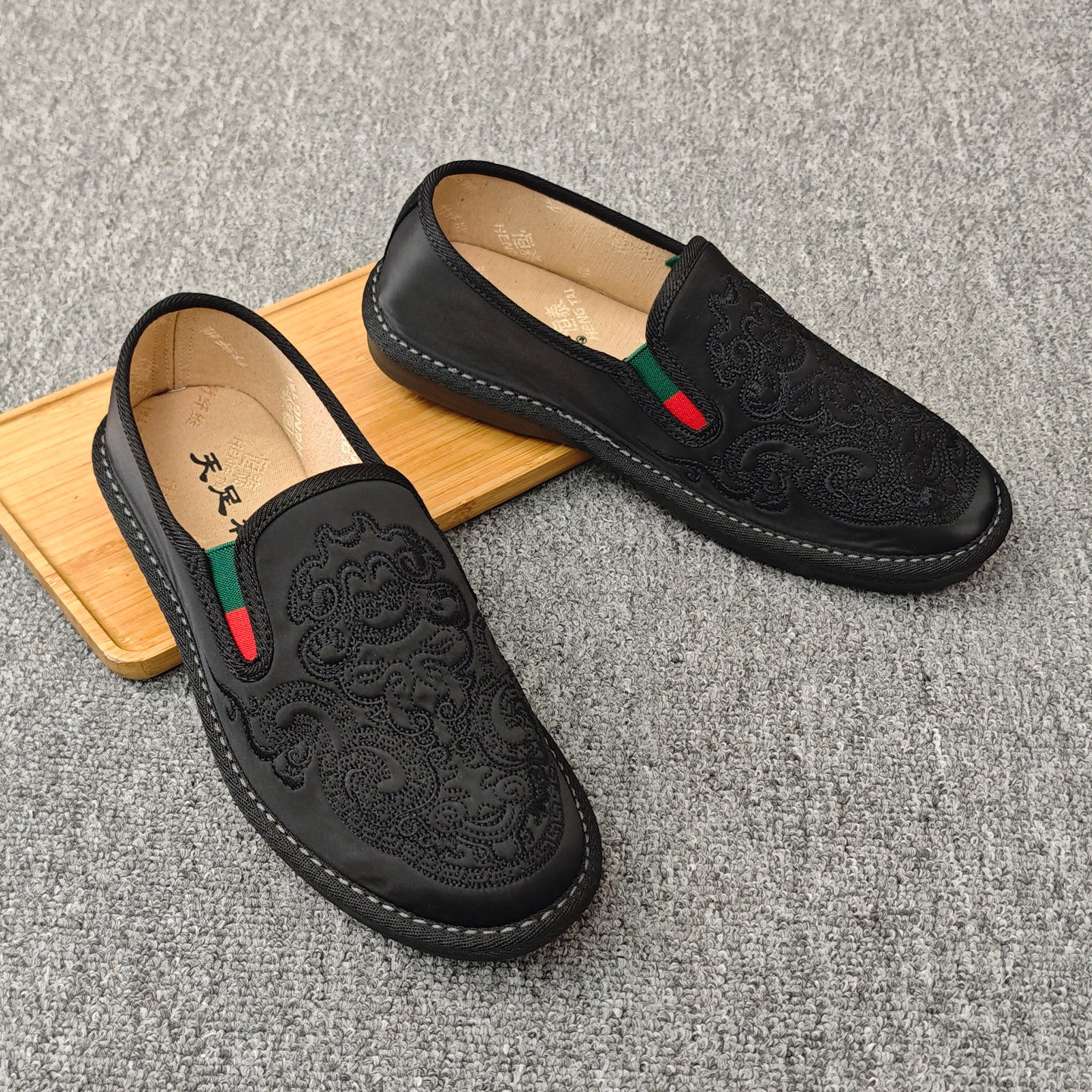 刺绣耐磨老北京布鞋男透气防臭夏季软底开车工作鞋百搭一脚蹬国风