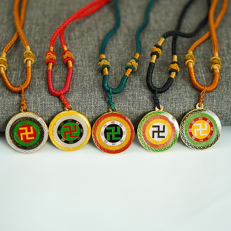双面吊坠万字符后天八卦太极黄万中黄黄万中红白万中黄绿万中绿