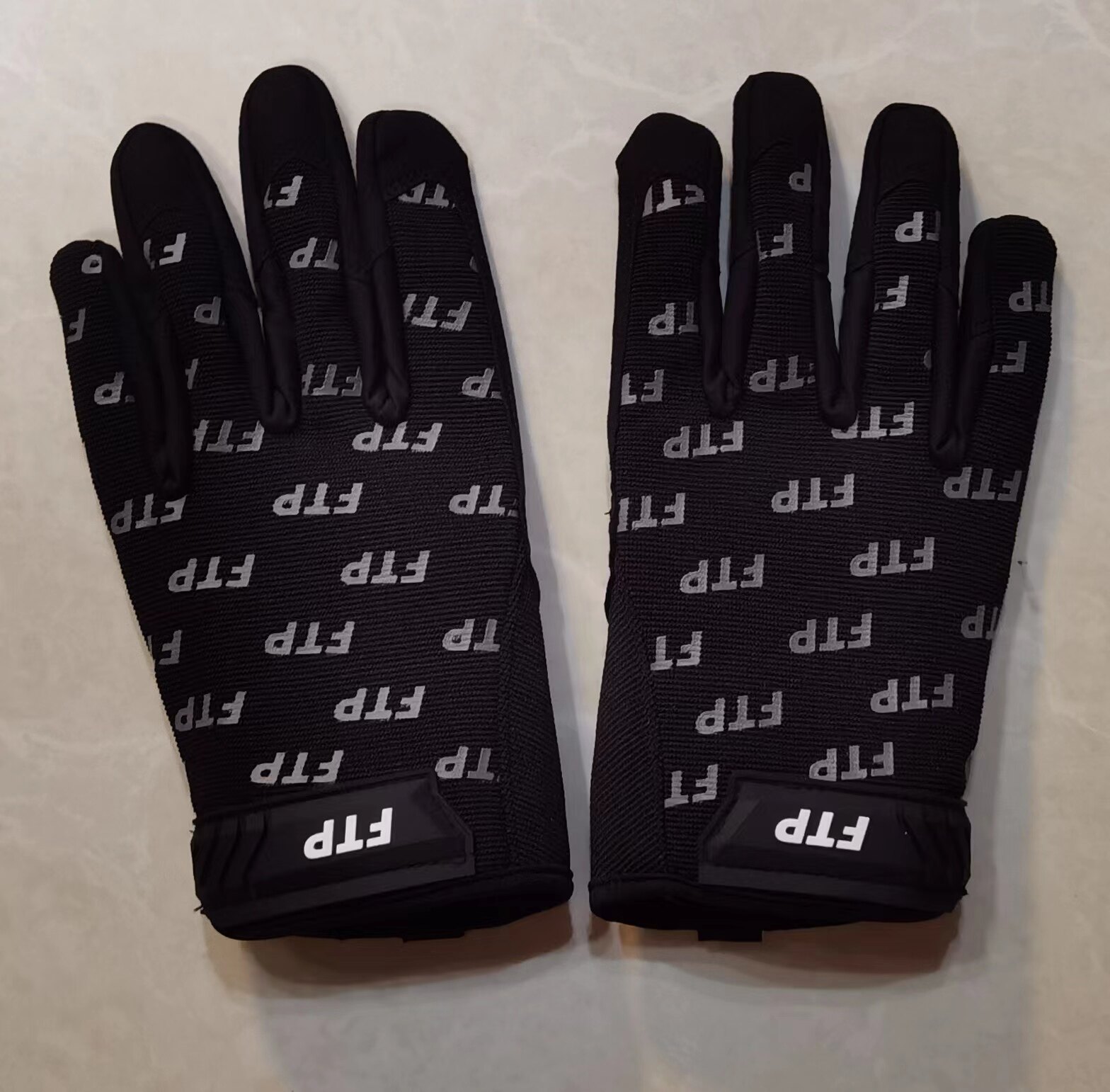 [SPOT] FTP ANTI-CUTTING TACTICAL RIDING SPORTS OUTDOOR GLOVES FUCKTHE POPULATION MEICHAO