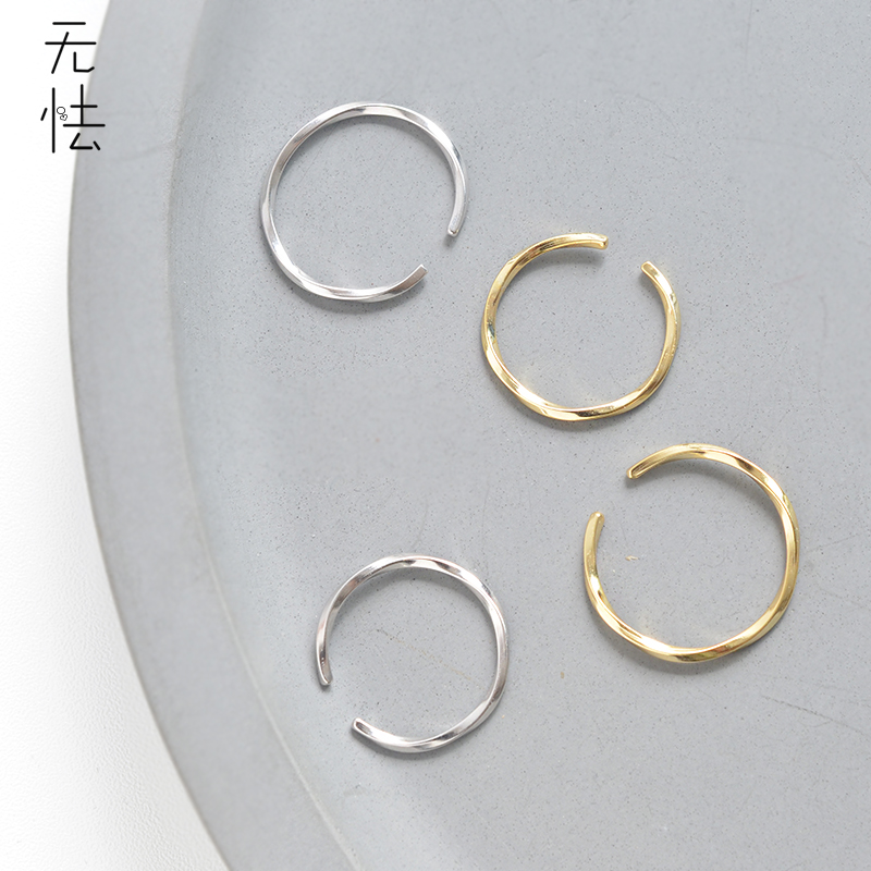 无怯纽纹莫比乌斯环细女港风戒指