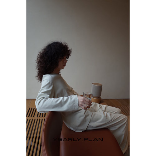 设计师品牌YEARLYPLAN24春季新款女装经典宽松全棉圆领长袖T恤