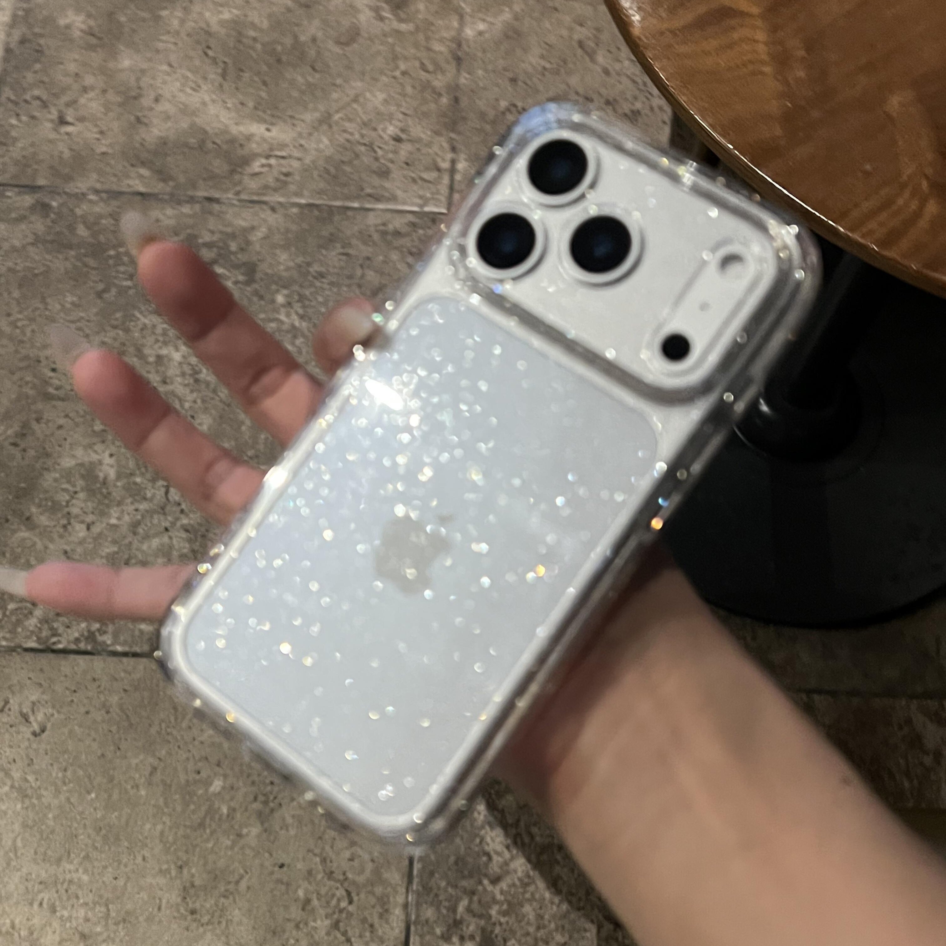 布灵布灵的17手机壳泰美辣！！
