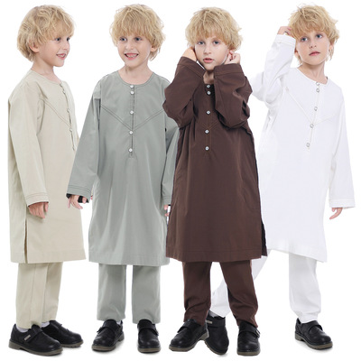 Ready Stock Of Middle Eastern Teenage Boys' Contrasting Colo