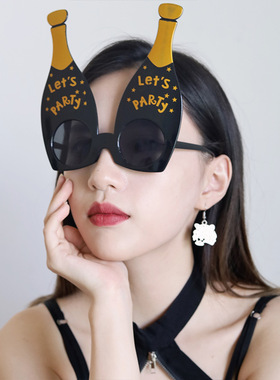 香槟酒瓶眼镜酒吧派对搞怪墨镜女