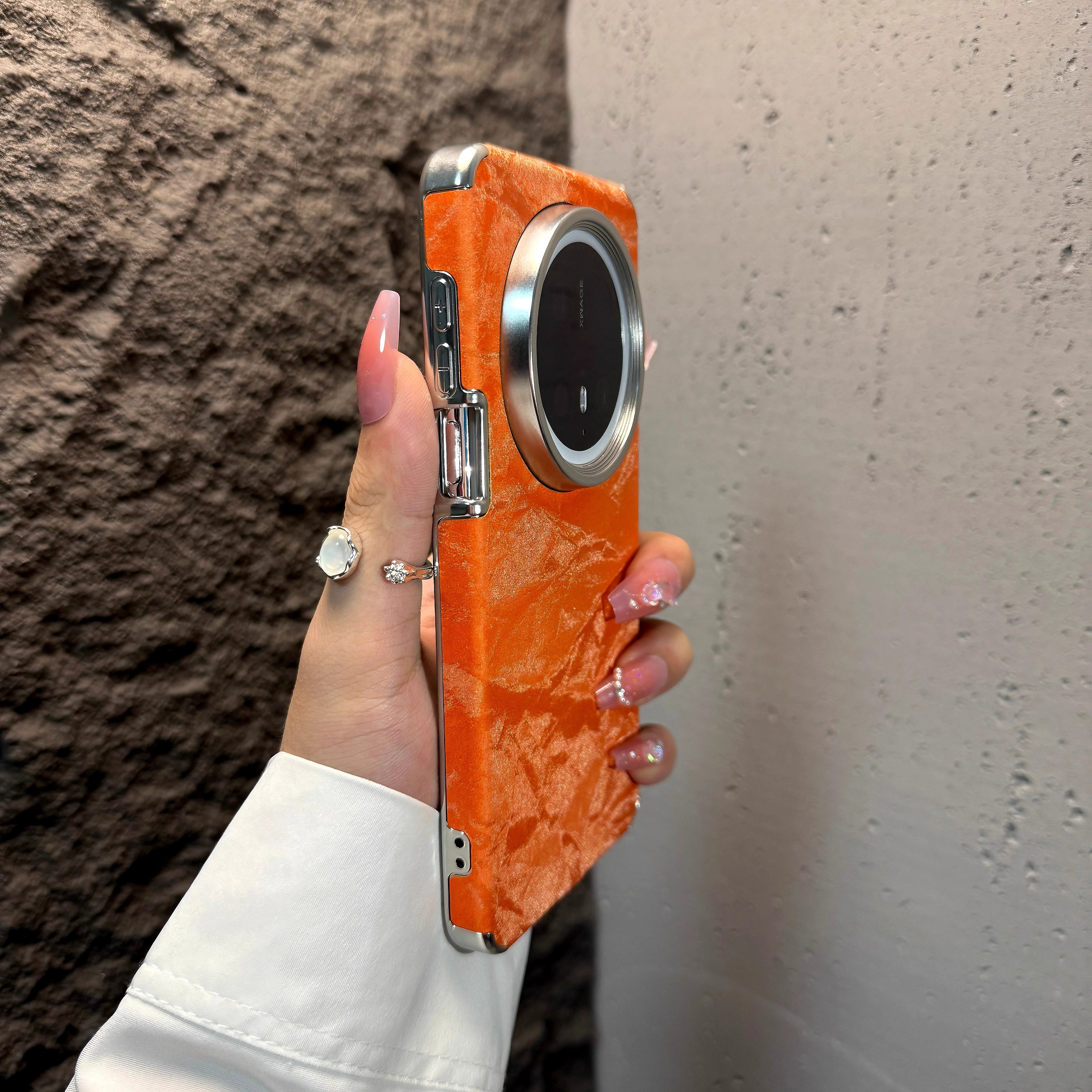 绒布雪山纹适用华为mate70手机壳
