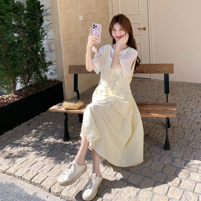 浅黄色温柔风蕾丝背心裙套装2026新款女春夏花边法式连衣裙两件套