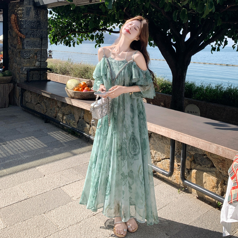 夏法式度假碎花露肩显瘦连衣裙