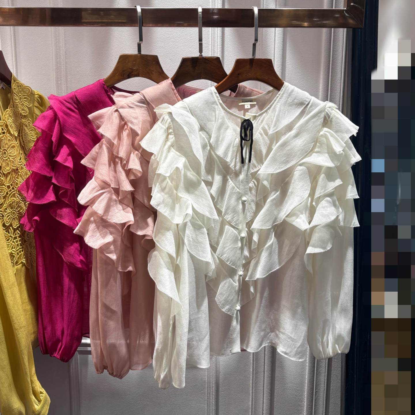 南油2026春季新品女装百搭圆领荷叶边泡泡袖圆领蝴蝶结设计感衬衫