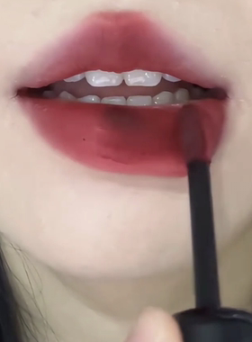 黄黑皮显白利器！木柯诗唇泥v06杨梅浆果色暗红后妈色口红血浆红