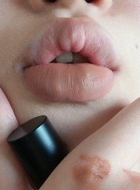 轻欧美感裸色系！hyntoor黑兔不沾杯唇泥01白茶裸棕哑光口红唇釉