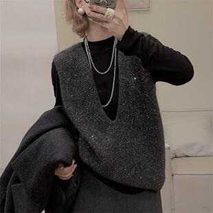 欧洲站2025冬季新款欧货设计感深V领无袖亮片羊毛针织背心马甲女
