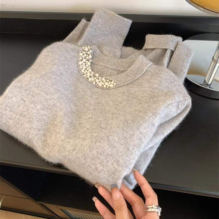 慵懒风软糯灰色圆领钉珠针织毛衣