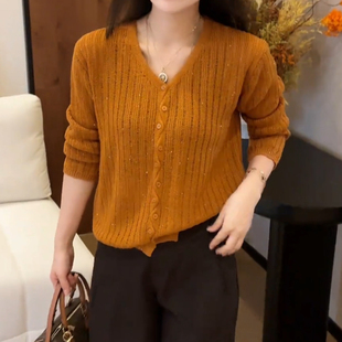 春秋韩系慵懒风亮片设计感V领纽扣针织开衫女显瘦百搭毛衣上衣潮