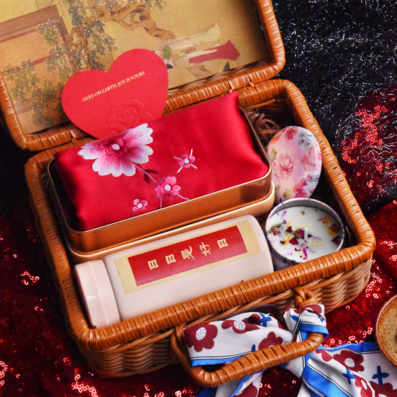 围巾丝巾女苏绣真丝外搭桑蚕丝礼盒妈妈款红色礼服旗袍结婚小披肩