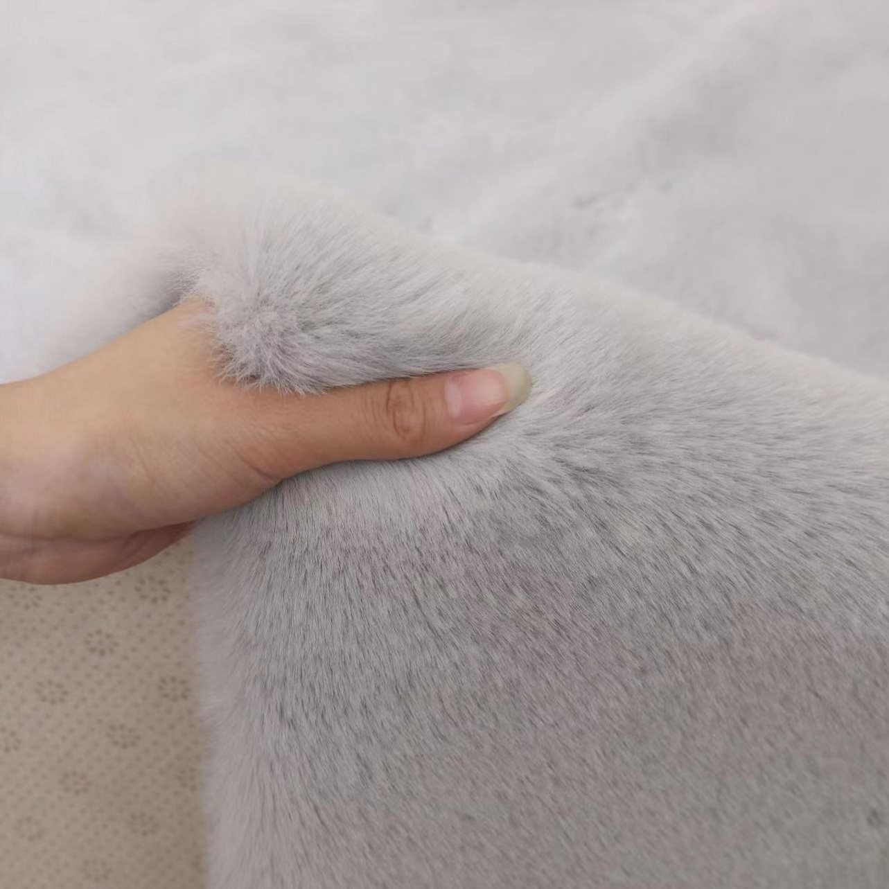 长毛绒地毯服装店橱窗展台毛毛装饰毯桌柜面流水台白色仿羊毛垫子