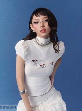 越在线越南小众品牌princss辣妹风半高领短袖上衣不规则斜边裙