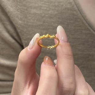 网红爆款灵蛇缠绕戒指女气质轻奢精致本命年蛇年开口可调节指环潮