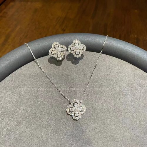 夏天幸运草闪钻项链配饰女四叶草耳钉2025年新款轻奢小众耳环爆款