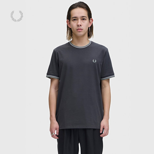 FREDPERRY短袖T恤简约休闲风