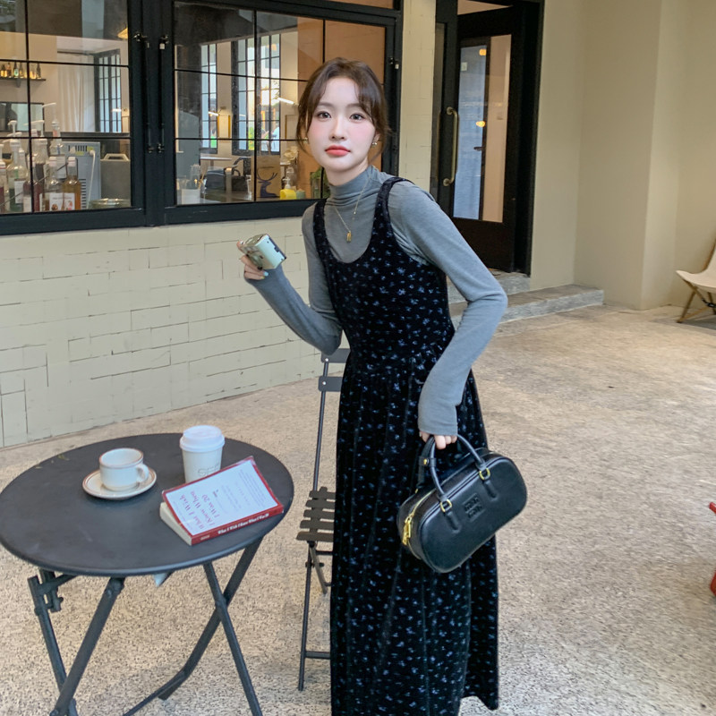 舒芙蕾轻法风金丝绒碎花连衣裙套装女秋冬无袖背心裙打底裙两件套,女装套装/套裙,2C111