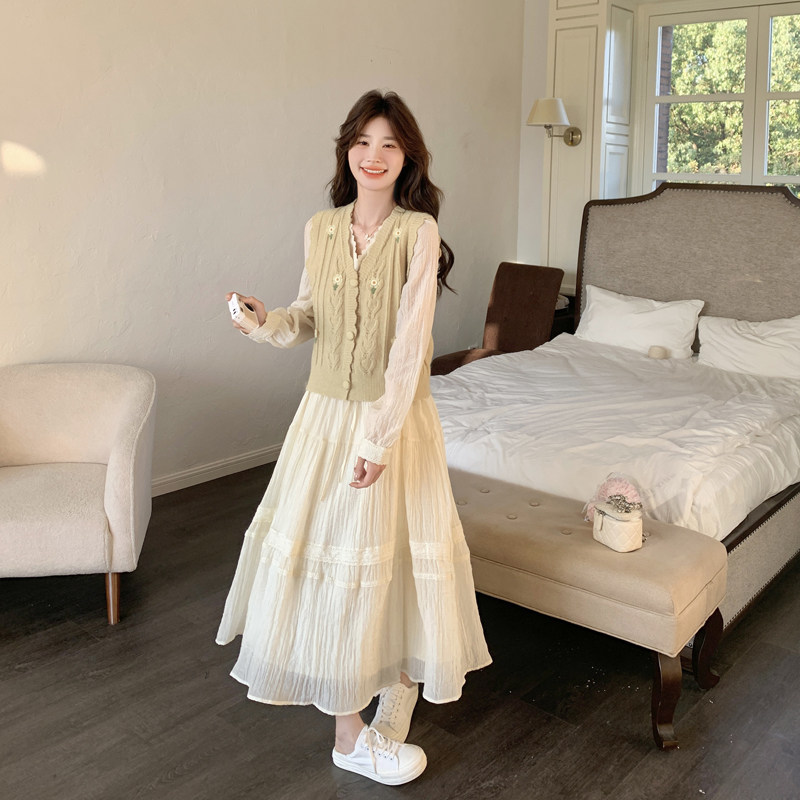 法式甜美风蕾丝连衣裙套装2025春季新款高级感针织马甲长裙两件套,女装套装/套裙,2C111