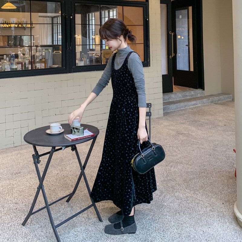 舒芙蕾轻法风金丝绒碎花连衣裙套装女秋冬无袖背心裙打底裙两件套,女装套装/套裙,2C111